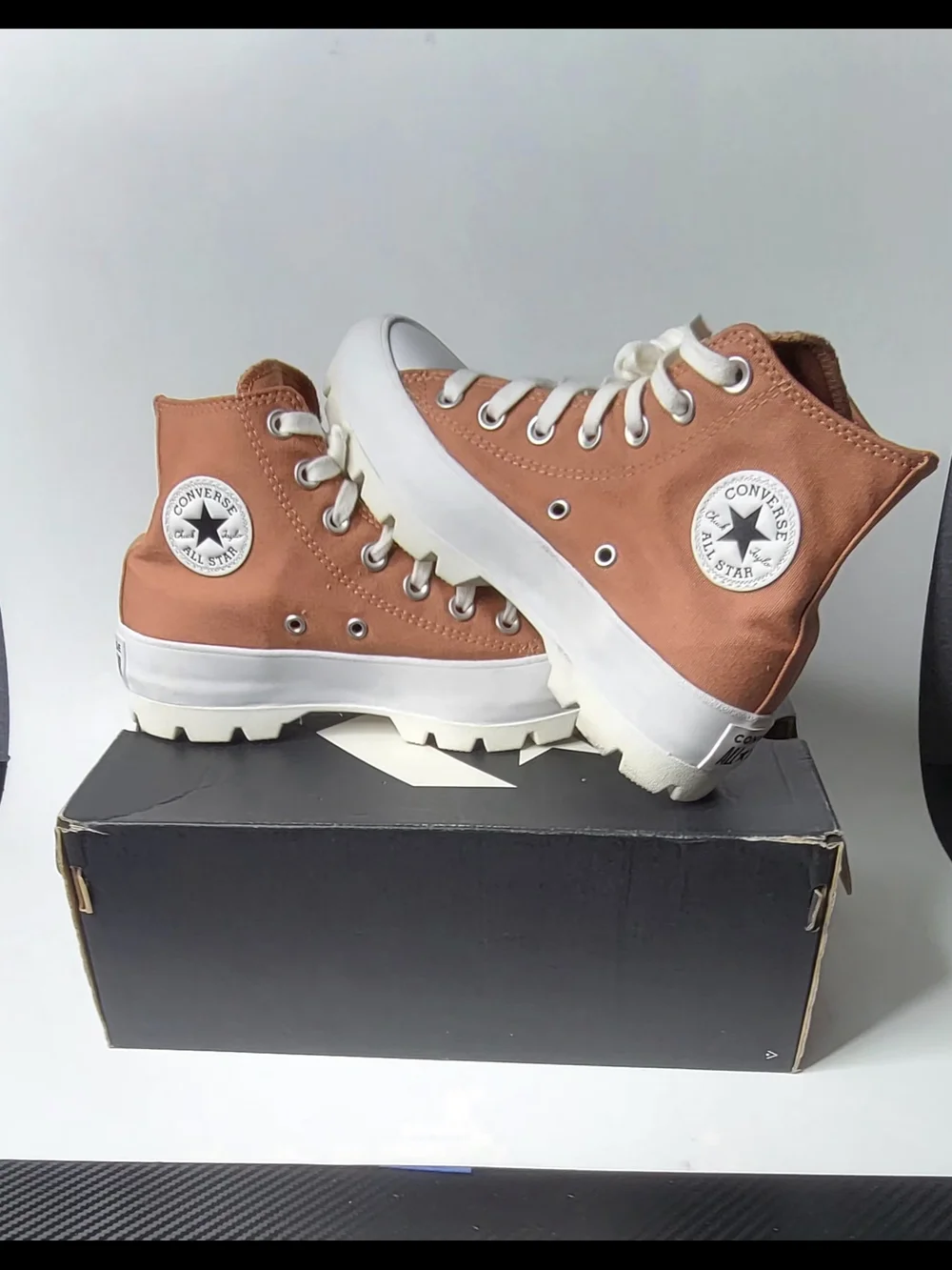Converse Chuck Taylor All Star High Top Lug-Sole Sneakers in Rust Size 5.5 - Picture 10 of 13